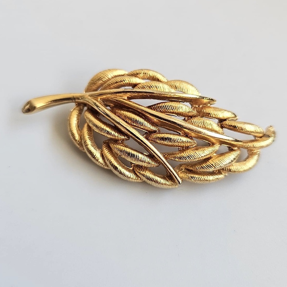 Vintage 1960’s Gold Leaf Brooch By Sphinx